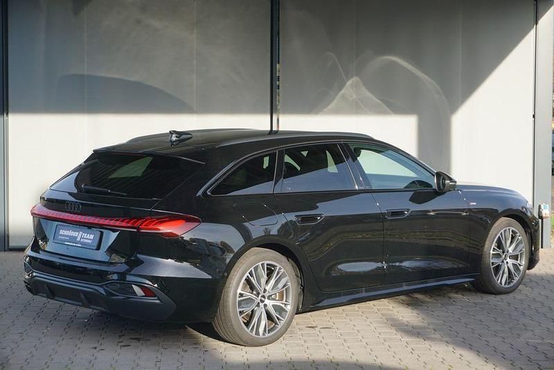 Gebraucht Audi A5 S-Line 204 PS (150 kW) 2025 Mythosschwarz metallic Kombi