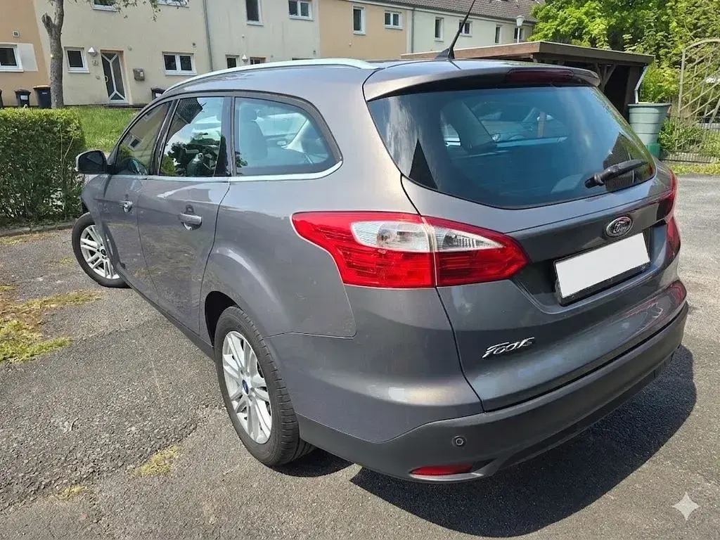 Gebraucht Ford Focus Titanium 163 PS (119 kW) 2014 Silber Limousine