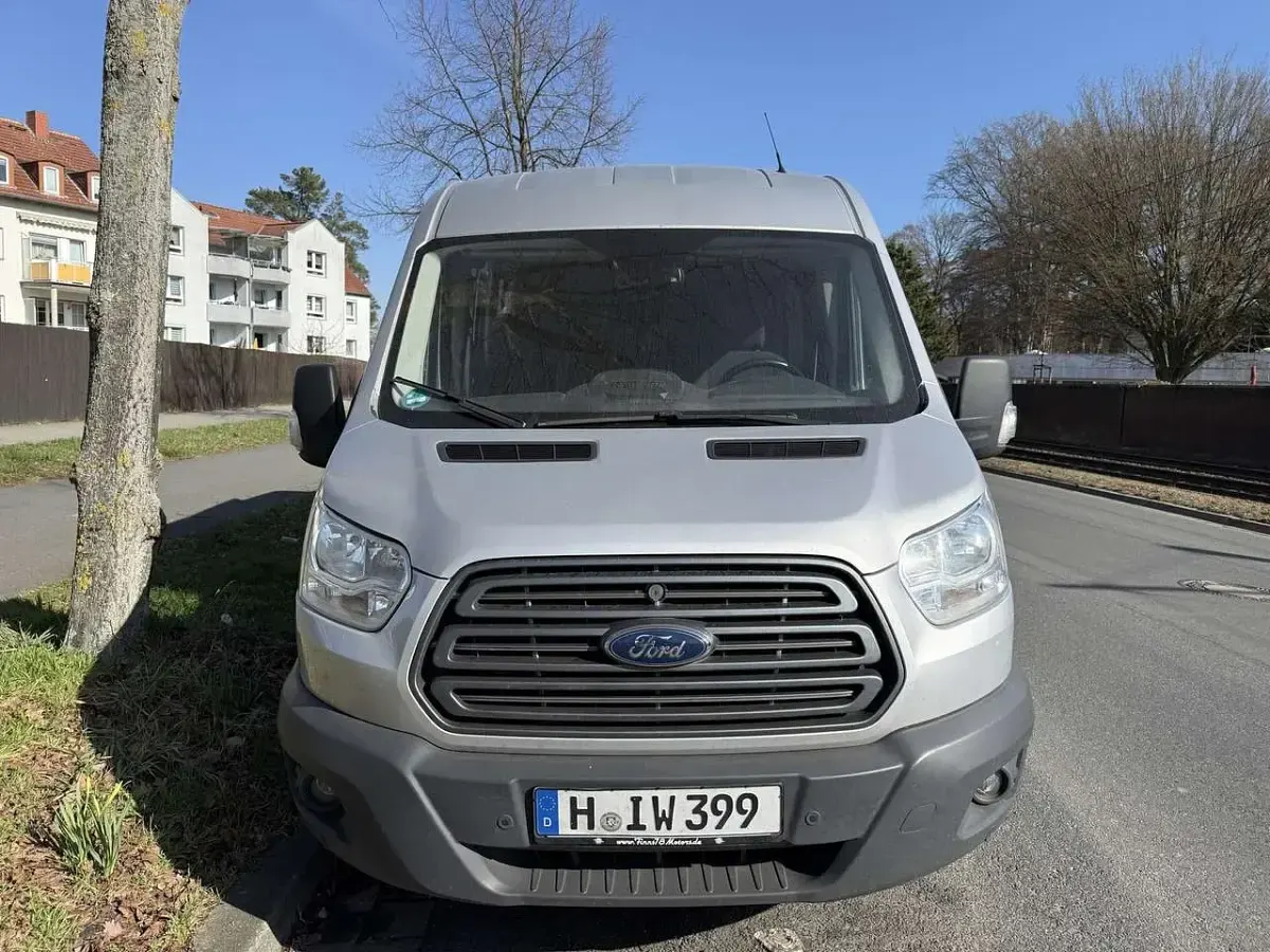 Gebraucht Ford Transit 170 PS (125 kW) 2018 Silber Van