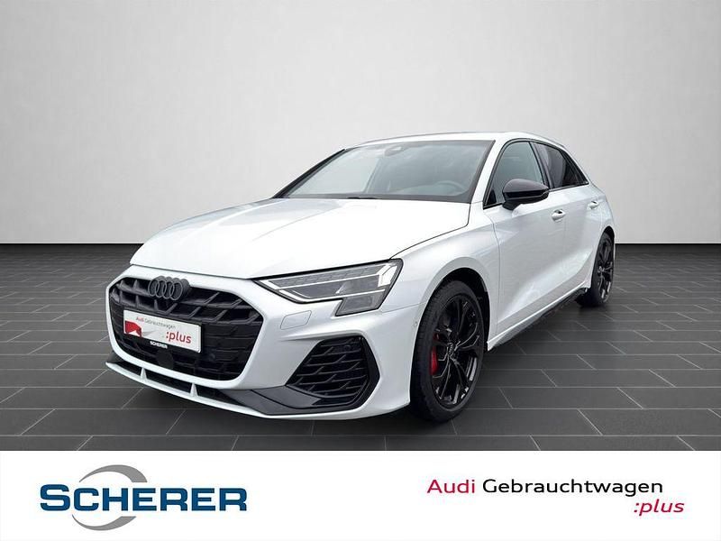 Gletscherweiß metallic (metallic) Gebraucht 2024 Audi S3 Advanced Limousine | 48.990 € (Etwas zu teuer) - Bild 1/4
