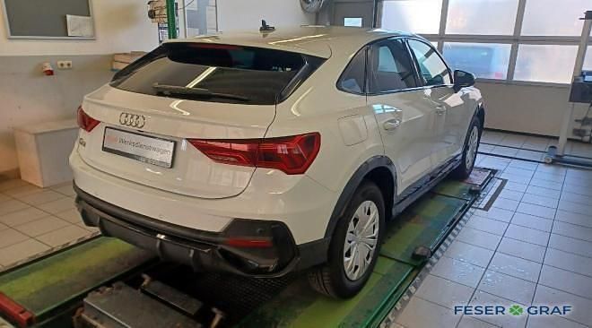 Gebraucht Audi Q3 Sportback Ambiente 150 PS (110 kW) 2024 Gletscherweiß SUV