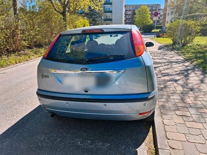 Usata Ford Focus 100 CV (73 kW) 2004 Blu Station wagon
