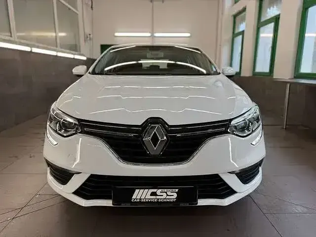 Gebraucht Renault Mégane IV Play 110 PS (80 kW) 2018 Weiss Limousine