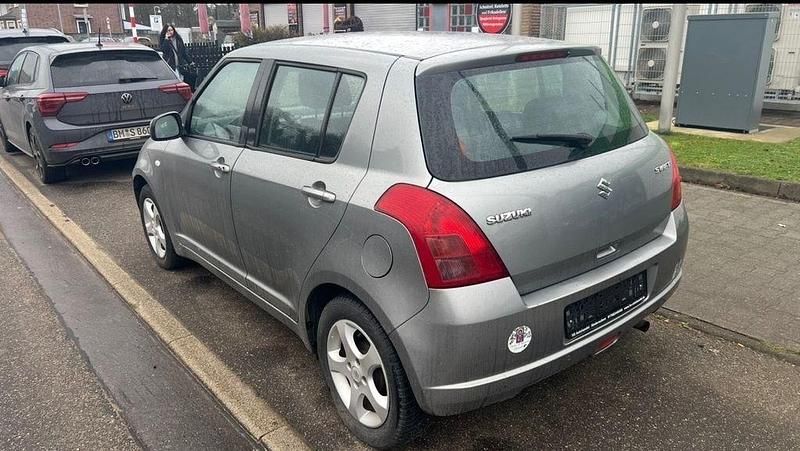 Gebraucht Suzuki Swift Comfort 92 PS (67 kW) 2007 Grau Limousine