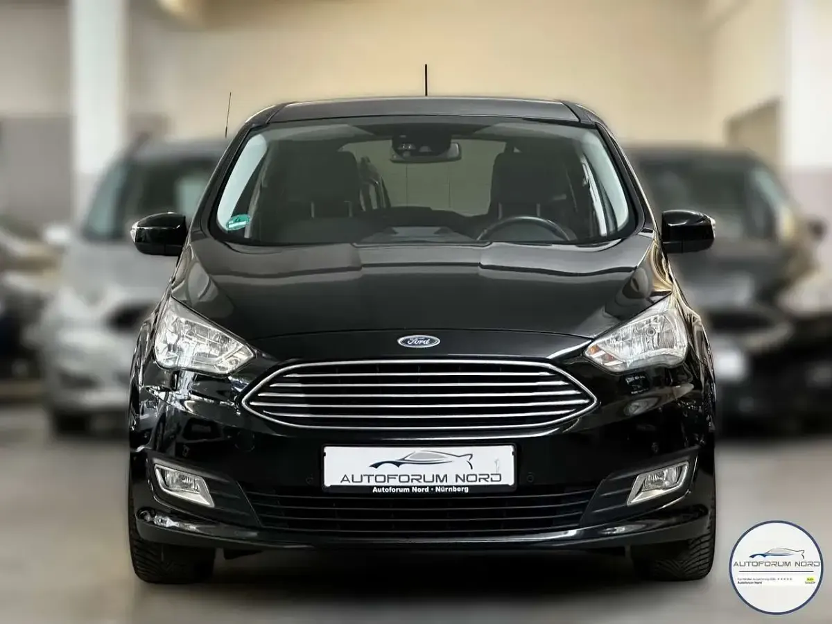 Używany Ford Grand C-Max Titanium 125 KM (91 kW) 2018 Czarny Minivan