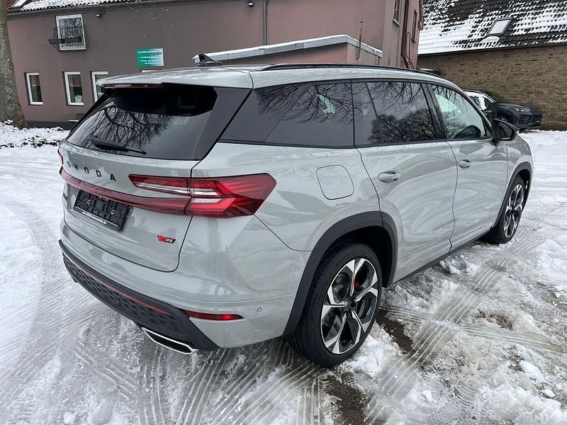 Neu Skoda Kodiaq RS 265 PS (194 kW) 2026 Stahl grau SUV