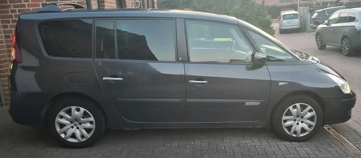 Gebraucht Renault Grand Espace 173 PS (127 kW) 2012 Grau Van / Kleinbus