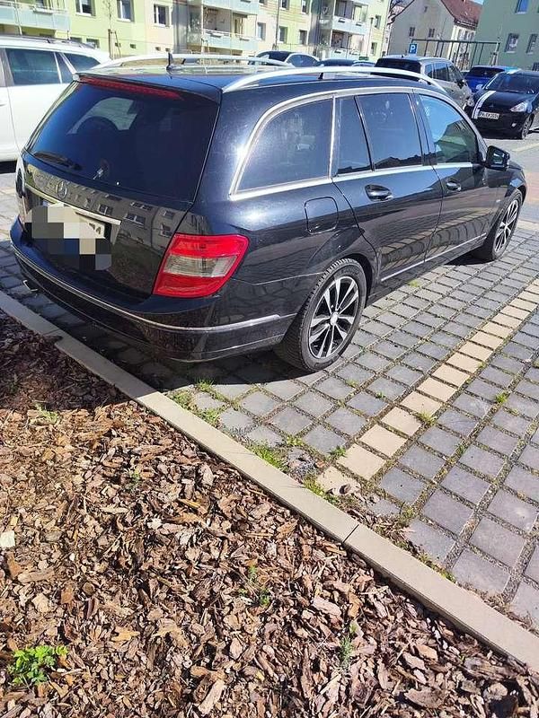 Gebraucht Mercedes 220 170 PS (125 kW) 2009 Schwarz