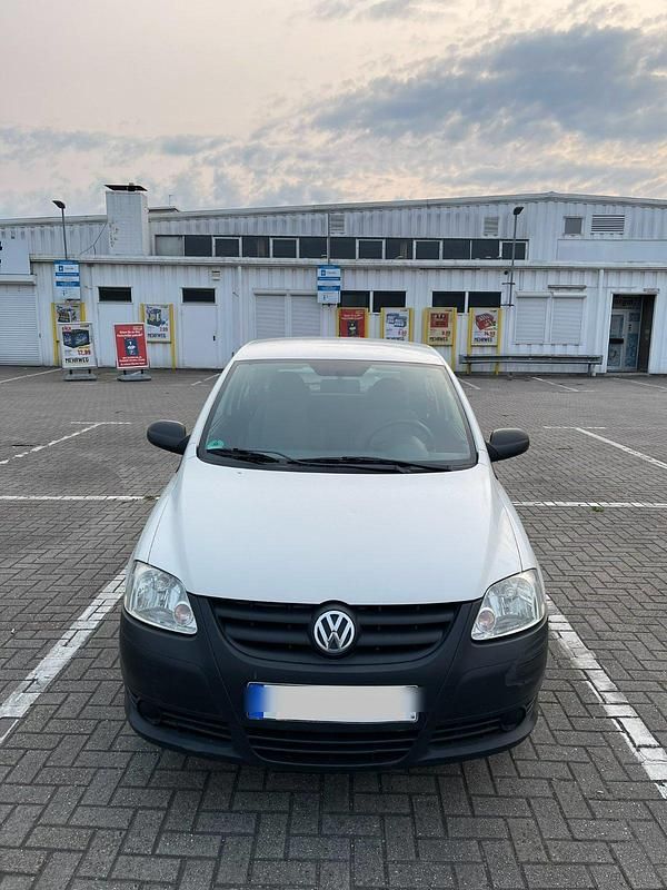 Weiß Gebraucht 2008 VW Fox Kleinwagen | 1.299 € (Guter Preis) - Bild 1/4