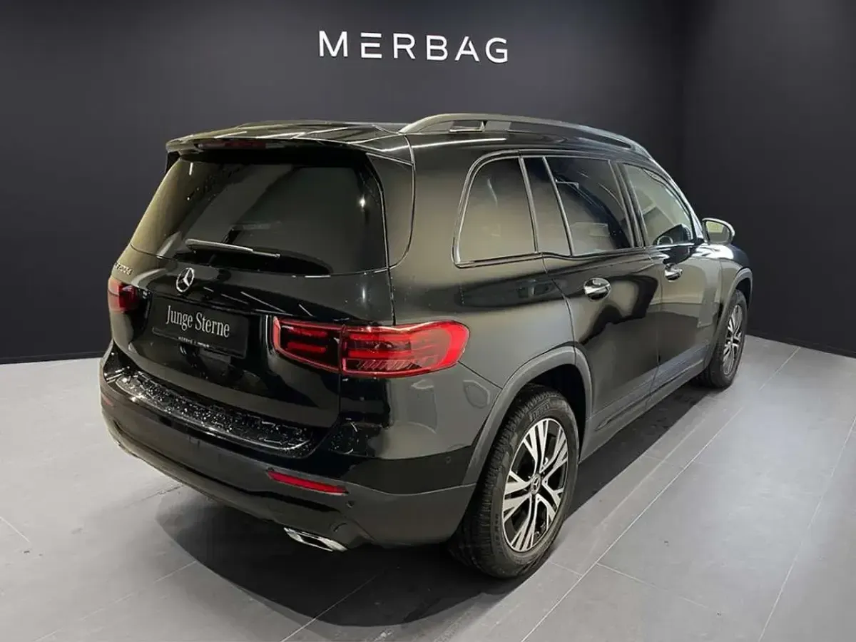 Gebraucht Mercedes GLB200 Night 150 PS (110 kW) 2025 Schwarz SUV