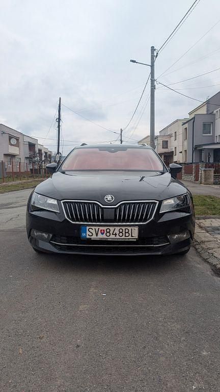 Gebraucht Skoda Superb LAURIN & KLEMENT 190 PS (139 kW) 2016 Schwarz Kombi