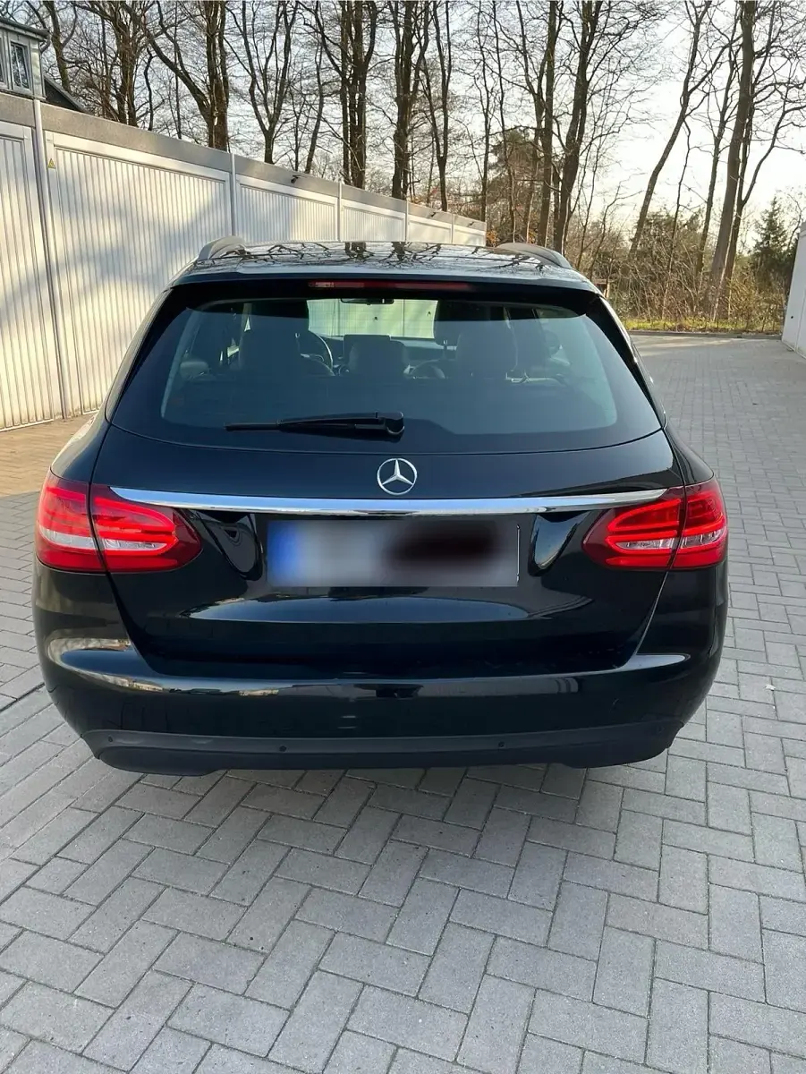 Gebraucht Mercedes C220 170 PS (125 kW) 2015 Schwarz Kombi