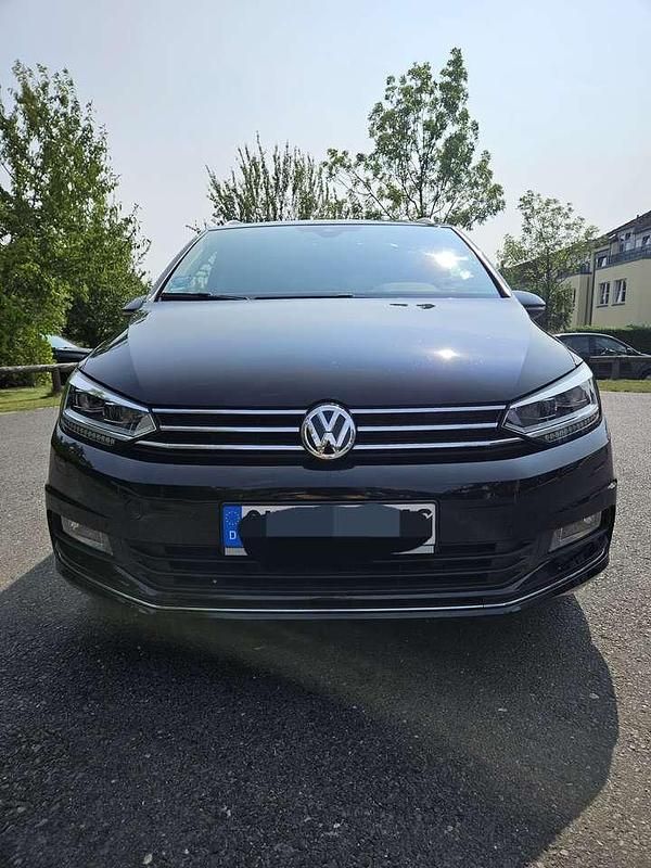 Gebraucht VW Touran Sound 150 PS (110 kW) 2017 Schwarz Van / Kleinbus
