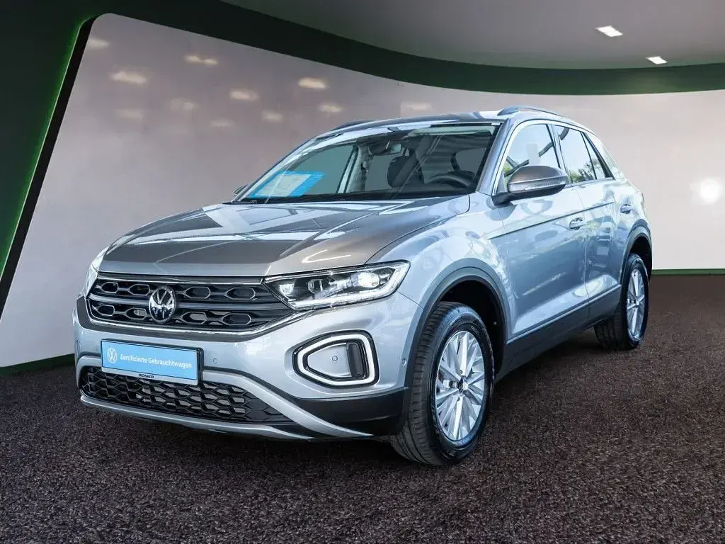 Gebraucht VW T-Roc Life 116 PS (85 kW) 2024 Silber / pyrit silber SUV