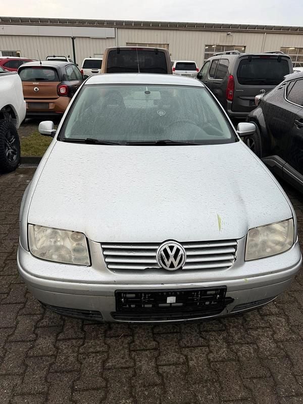 Gebraucht VW Bora 115 PS (84 kW) 2001 Silber Limousine