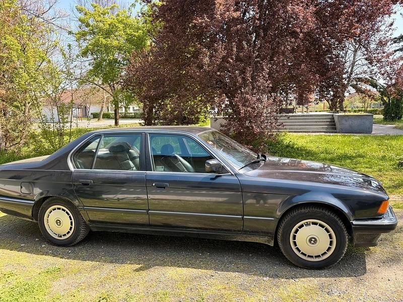 Gebraucht BMW 730 188 PS (138 kW) 1993 Schwarz Limousine