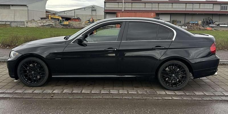 Gebraucht BMW 325 Exclusive 204 PS (150 kW) 2011 Limousine