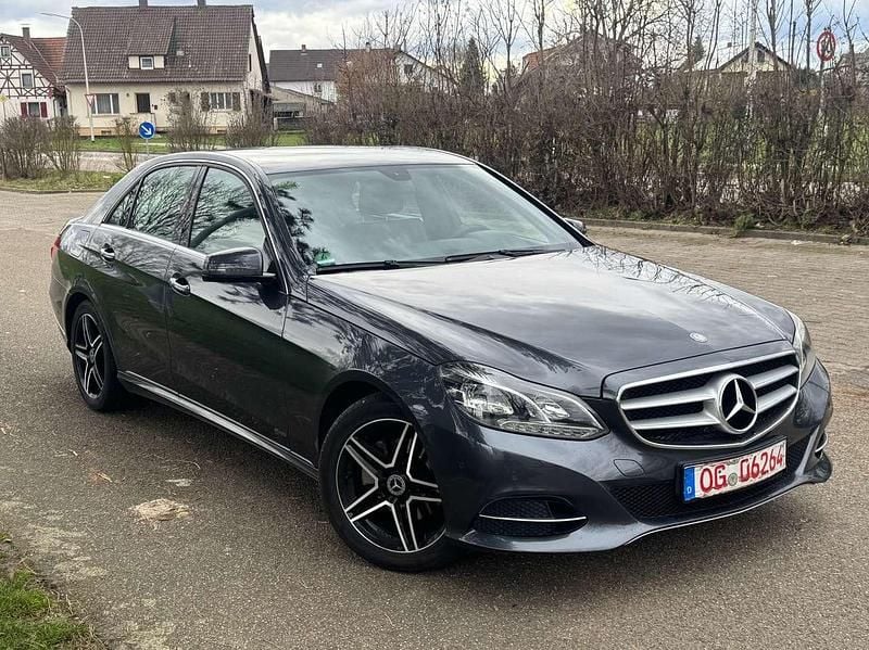 Gebraucht Mercedes E220 170 PS (125 kW) 2013 Tenoritgrau  metalliclack Limousine