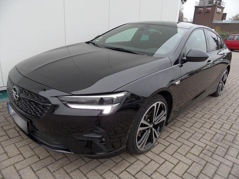 Metallic Gebraucht 2021 Opel Insignia Ultimate | 22.000 € (Fairer Preis) - Bild 1/1