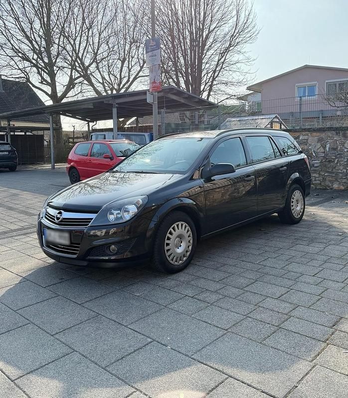 Second-hand Opel Astra 110 CP (80 kW) 2009 Negru Break
