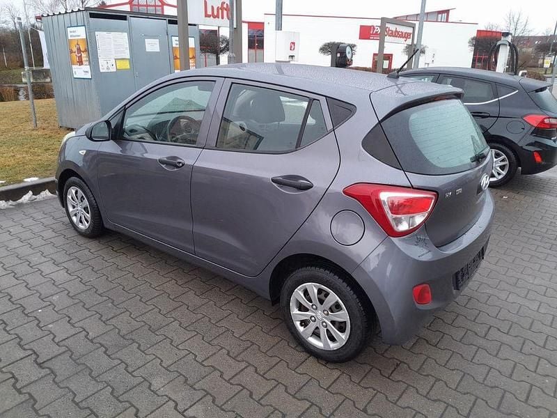 Gebraucht Hyundai i10 Trend 67 PS (49 kW) 2016 Kleinwagen