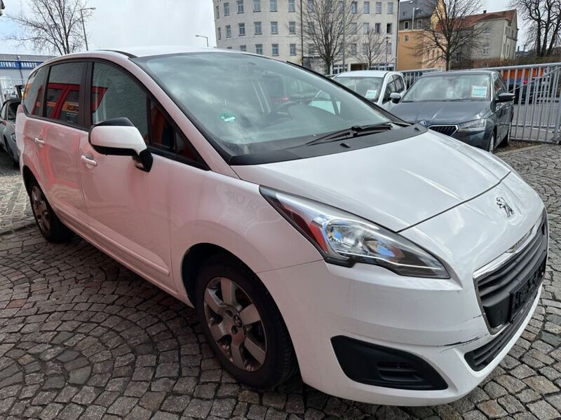 Gebraucht Peugeot 5008 Access 120 PS (88 kW) 2015 Weiß Van / Kleinbus