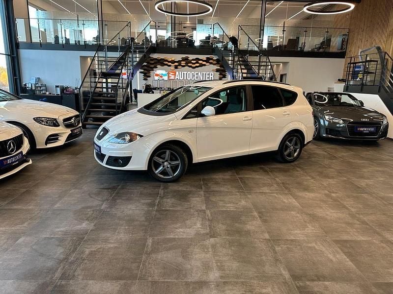 Weiß Gebraucht 2014 Seat Altea XL Van / Kleinbus | 6.490 € (Fairer Preis) - Bild 1/4
