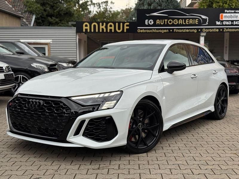 Gletscherweiss Gebraucht 2024 Audi RS3 Sportback Sport Kleinwagen | 55.850 € (Superpreis) - Bild 1/4