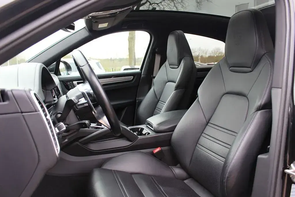 Gebraucht Porsche Cayenne Platinum Edition 462 PS (339 kW) 2023 Schwarz SUV