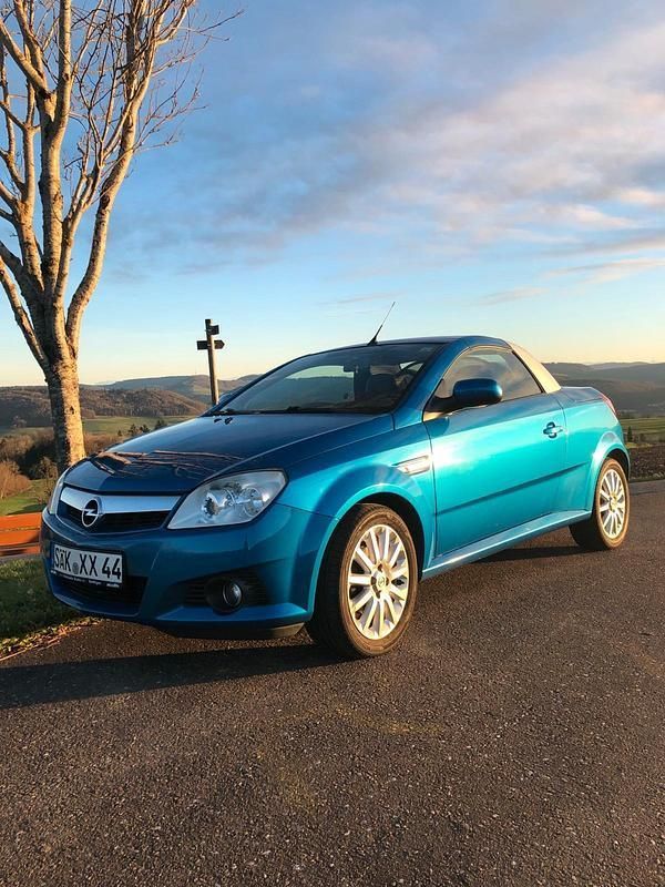 Blau Gebraucht 2010 Opel Tigra Cabrio | 2.000 € (Teuer) - Bild 1/4