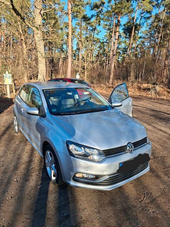 Grau Gebraucht 2014 VW Polo Comfortline Kleinwagen | 11.650 € (Fairer Preis) - Bild 1/4