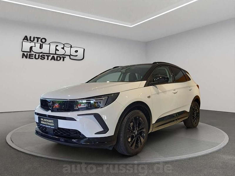 Jade weiß (uni) Gebraucht 2022 Opel Grandland X GS Line SUV | 21.170 € (Fairer Preis) - Bild 1/4