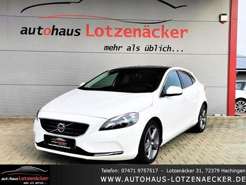 Weiß Gebraucht 2014 Volvo V40 Momentum Kombi | 11.990 € (Fairer Preis) - Bild 1/4