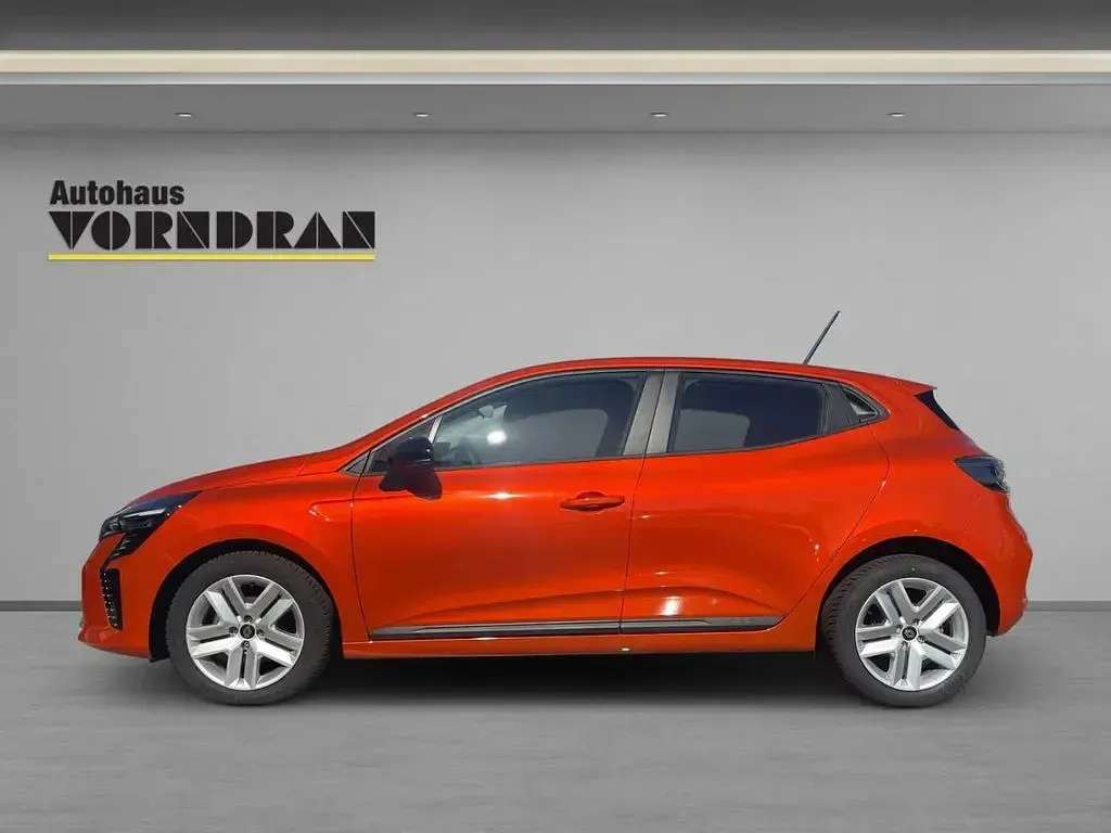 Gebraucht Renault Clio V Evolution 91 PS (66 kW) 2024 Valencia orange (metallic) Limousine