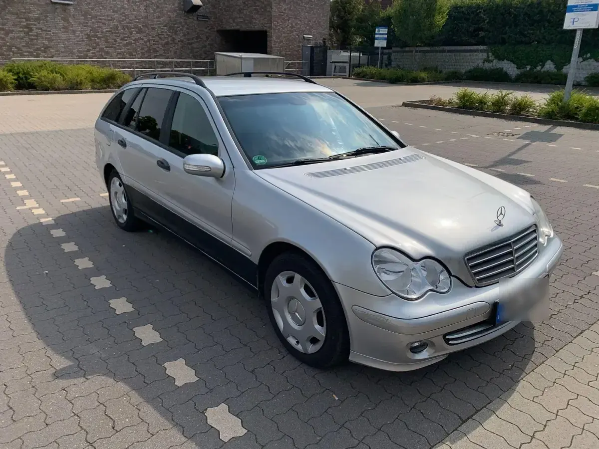 Gebraucht Mercedes C220 Classic 150 PS (110 kW) 2007 Silber Kombi