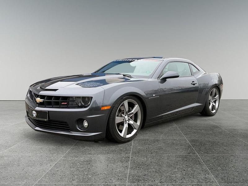 Grau Gebraucht 2011 Chevrolet Camaro SS Coupé | 23.888 € (Teuer) - Bild 1/4