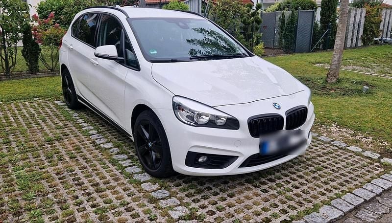 Gebraucht BMW 216 Advantage 116 PS (85 kW) 2016 Weiß Kombi