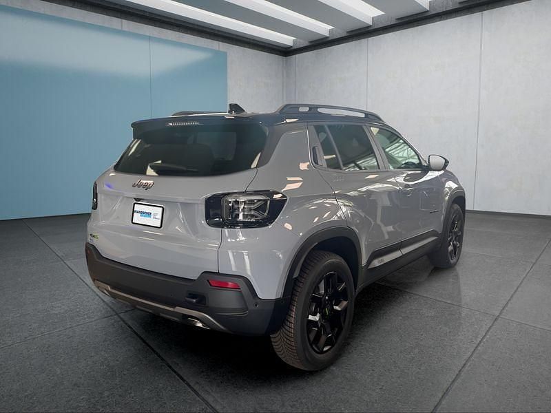 Neu Jeep Avenger 145 PS (106 kW) 2025 Grau SUV