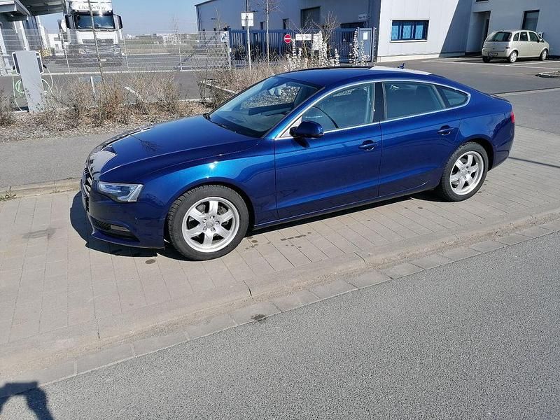 Blau Gebraucht 2015 Audi A5 Sportback Sport Limousine | 15.500 € (Guter Preis) - Bild 1/4