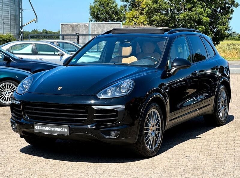Schwarz Gebraucht 2017 Porsche Cayenne S Platinum Edition SUV | 36.990 € (Guter Preis) - Bild 1/4