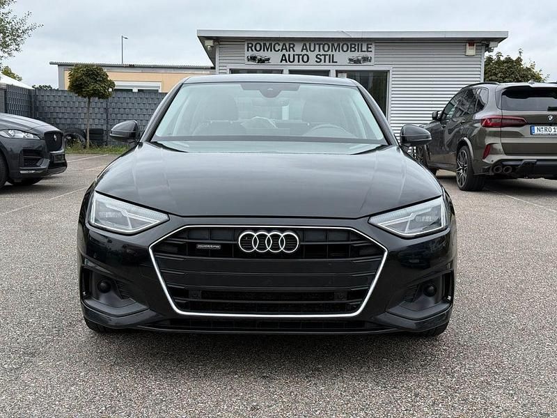 Brillantschwarz Gebraucht 2021 Audi A4 Limousine | 18.900 € (Fairer Preis) - Bild 1/4