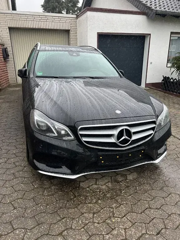 Usata Mercedes E250 AMG line 204 CV (150 kW) 2017 Nero Berlina