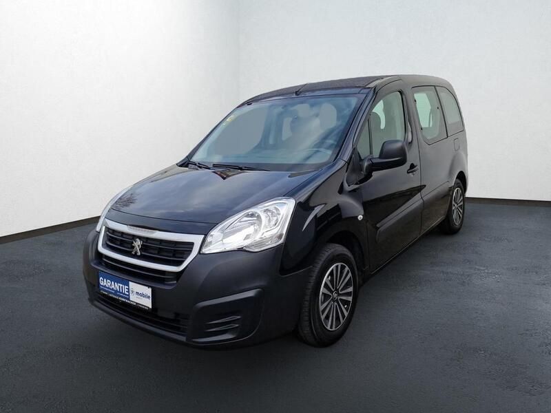 Schwarz Gebraucht 2017 Peugeot Partner Tepee Active Van / Kleinbus | 13.780 € (Teuer) - Bild 1/4
