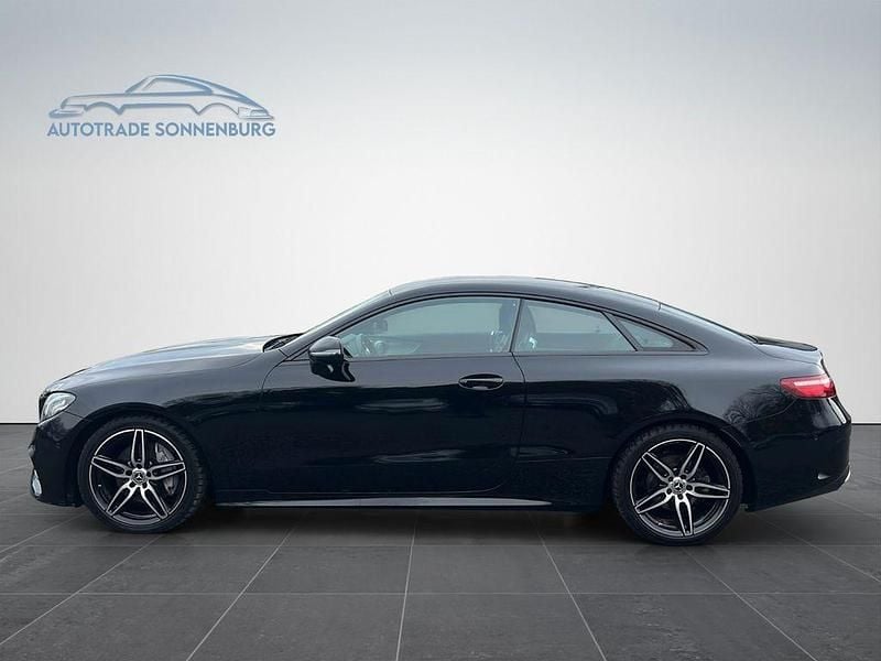 Gebraucht Mercedes E220 AMG line 194 PS (142 kW) 2017 Schwarz Coupé