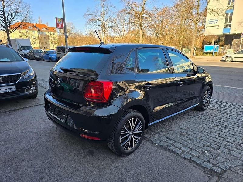 Gebraucht VW Polo Allstar 90 PS (66 kW) 2016 Deep black perleffekt Kleinwagen
