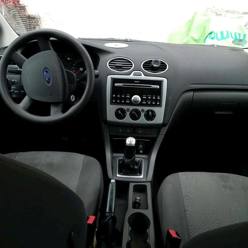 Gebraucht Ford Focus 105 PS (77 kW) 2006 Schwarz Kombi