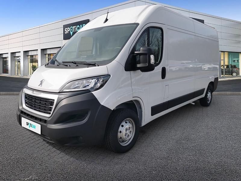 Gebraucht Peugeot Boxer 140 PS (102 kW) 2023 Weiß Van