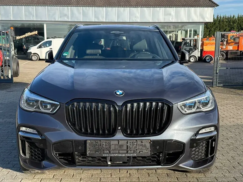 Gebraucht BMW X5 M50 Sport Line 400 PS (294 kW) 2019 Grau SUV