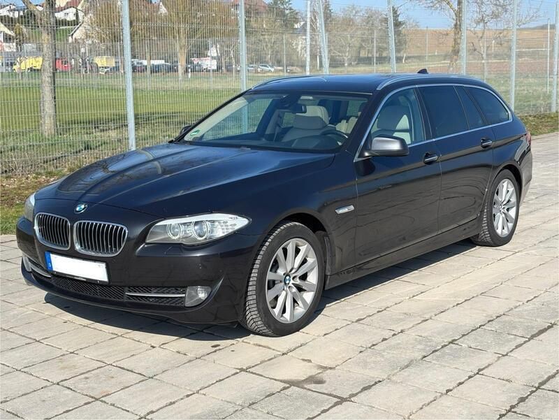 Grau Gebraucht 2011 BMW 525 Kombi | 7.900 € (Superpreis) - Bild 1/4