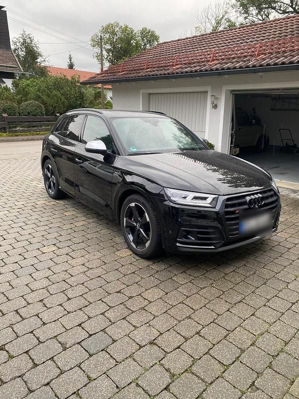 Schwarz Gebraucht 2018 Audi SQ5 SUV | 38.990 € (Teuer) - Bild 1/4